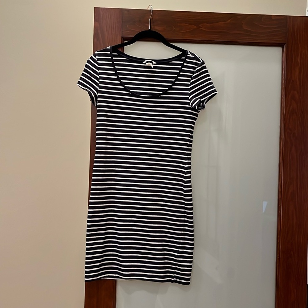 H&M size small navy and white stripe t shirt dress